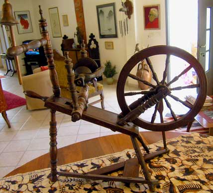 Restoration of Antique Judaica - Spinning Wheel1